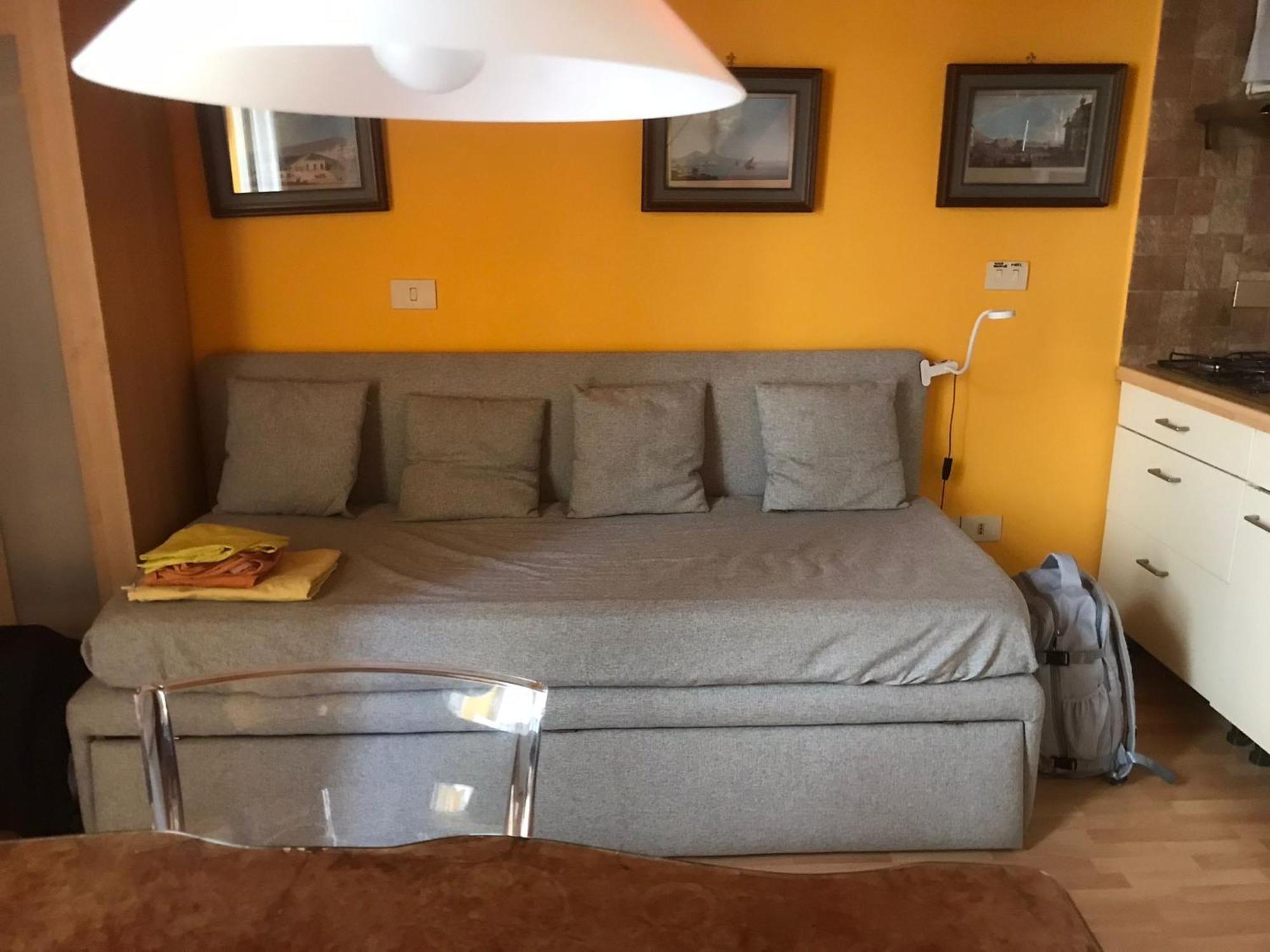 Guide Tour Apartments เนเปิลส์ ภายนอก รูปภาพ