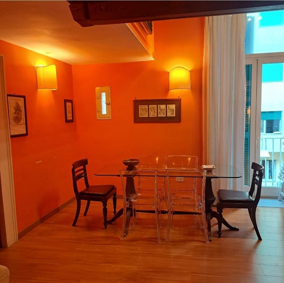 Guide Tour Apartments เนเปิลส์ ภายนอก รูปภาพ