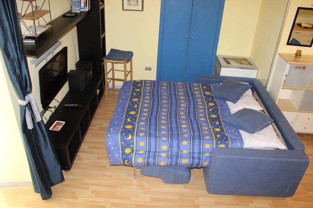 Guide Tour Apartments เนเปิลส์ ภายนอก รูปภาพ